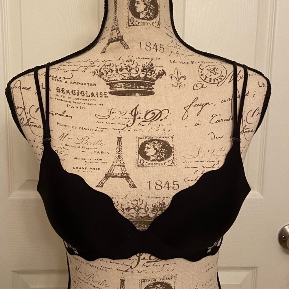 Victoria’ Secret bra